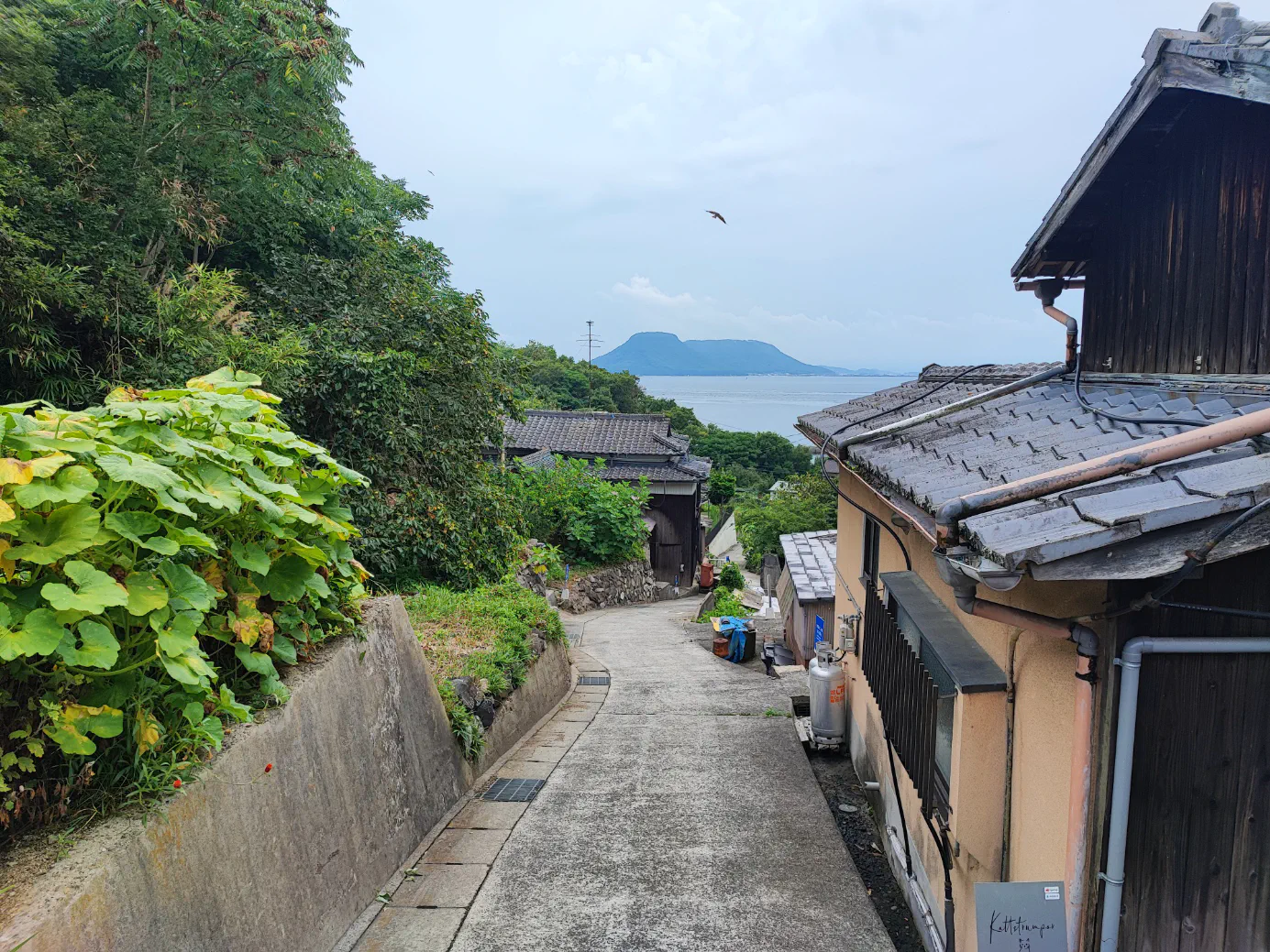 集落側へ別ルートから戻る