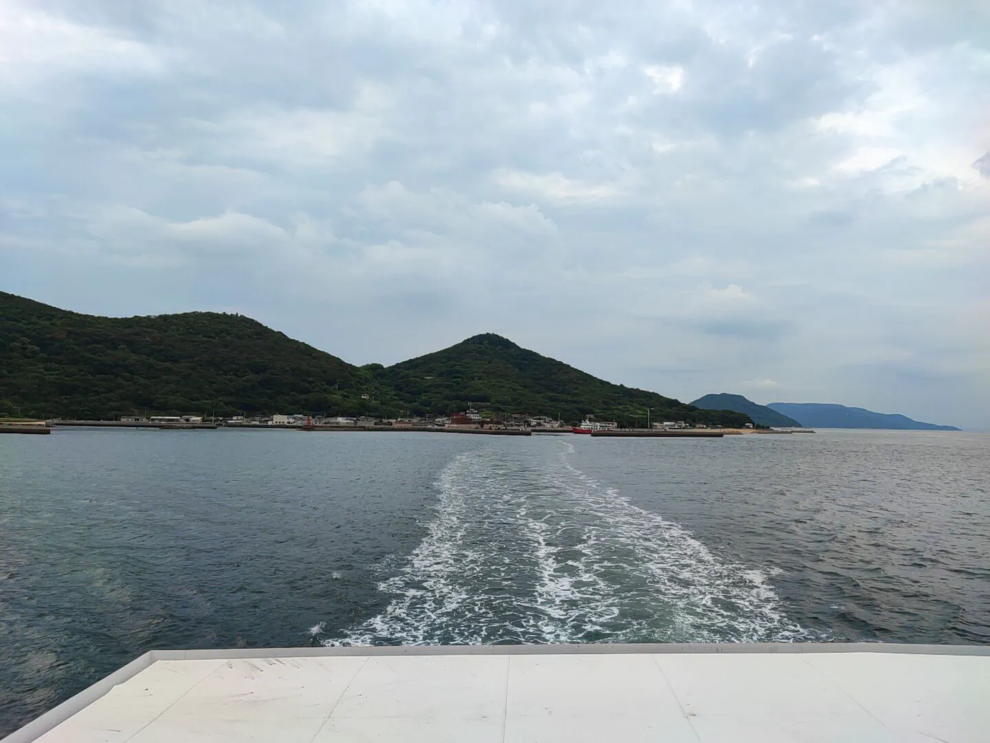 女木島、ばいばい